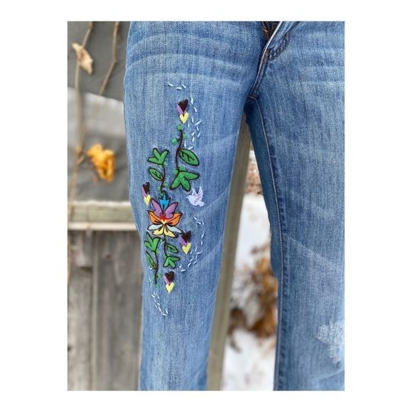 Billabong Boho Embroidered Low Rise Jeans Flare Leg Cotton Med Wash Sz S - Picture 2 of 16